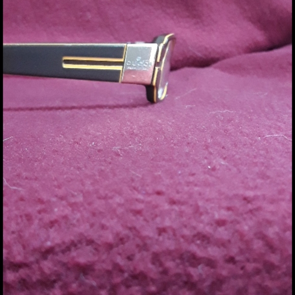 Gucci Eyeglass Frames with RX in them - Picture 5 of 6